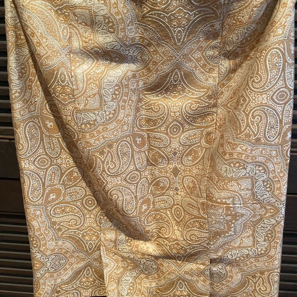 Tommy Bahamas’s 100% silk skirt - Picture 3 of 3
